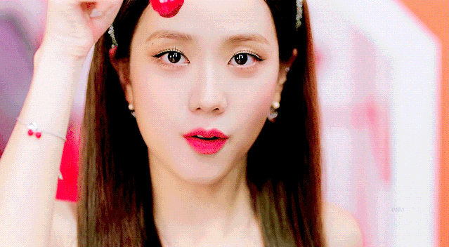 sweet girl金智秀和这次《ice cream》的concept相当匹配.