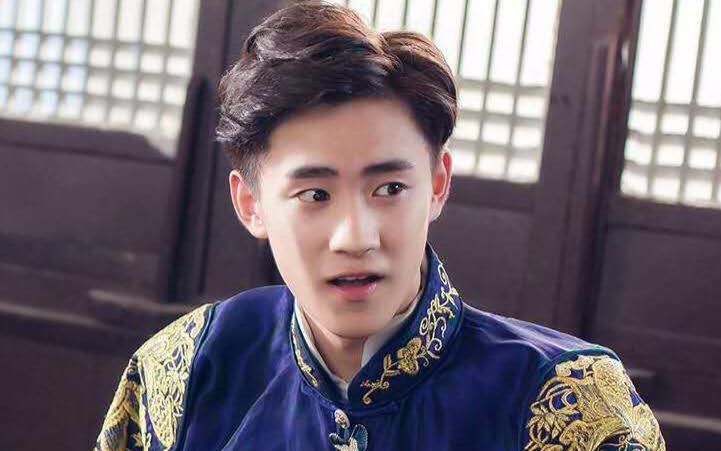 这明明是一部谍战片,画面却污得不忍直视!