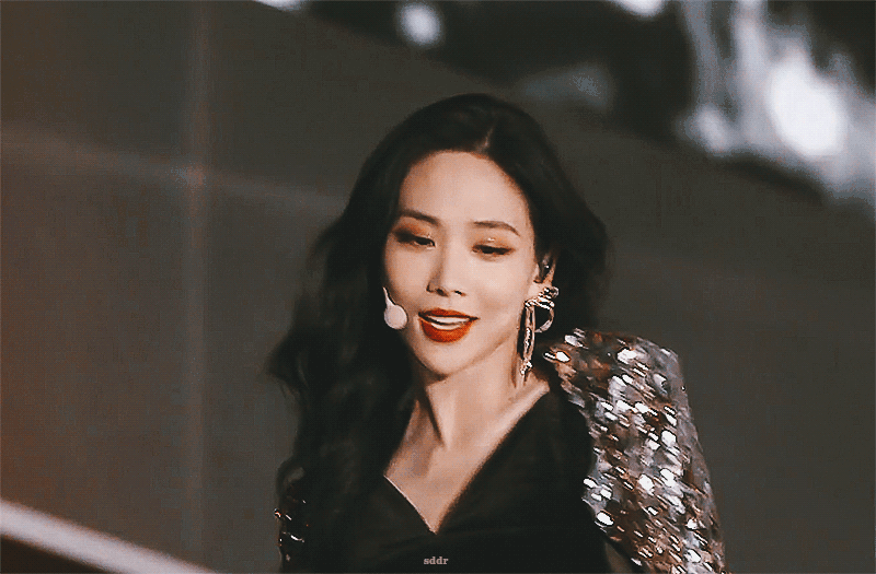 我先来,我极其中意王霏霏姐姐,又辣又飒!可是她并没有顺利成团.