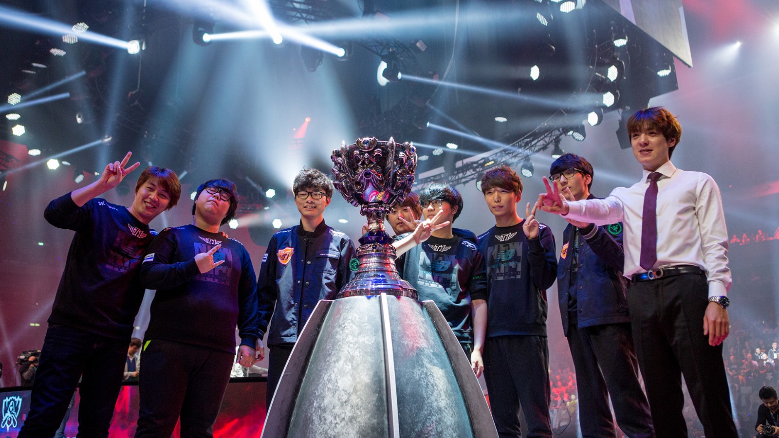 esports官推晒照,一波skt夺冠回忆杀-英雄联盟官方