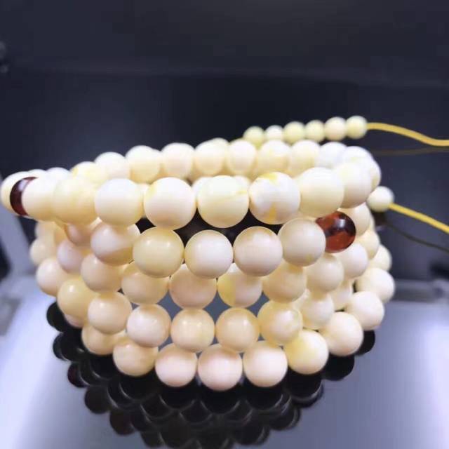 文玩圈中“最豪”的三种手串!你有吗?