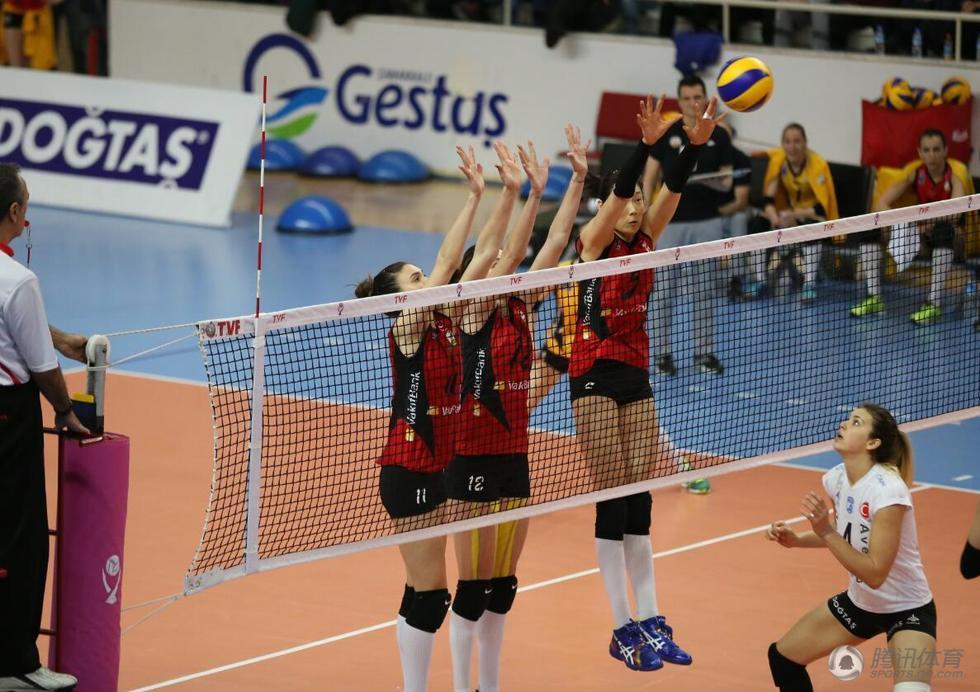 瓦基弗银行霸气拦网 朱婷25分冠全场