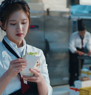 看过《我,喜欢你》的都知道男女主之间存在种种误会,女主顾胜男阴差