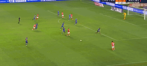 苏宁2-1终结恒大9场不败进争冠组 特谢拉埃