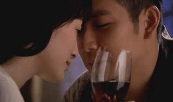 牵个小手,空气中都是山盟海誓的味道. 和部分女