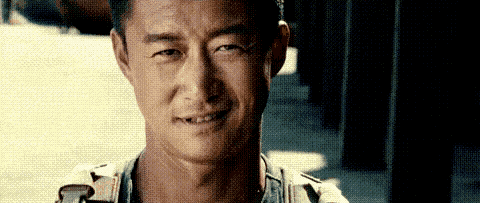 张晋真的有机会超越吴京吗?
