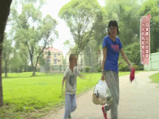 孩子爱打人怎么办?对我不满意,打我,在外面受了欺负,依然打我