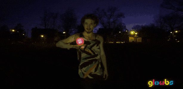 这个Glowbs智能LED球超好玩 真适合XX捞的服务员