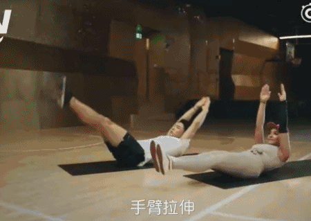 130斤江映蓉3个月练成马甲线蜜桃臀:脸没法改,我练!