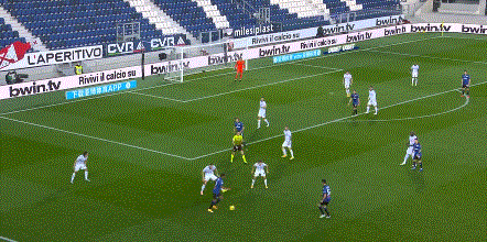 国米1-1亚特兰大四场不胜】 赛事回顾: ac米兰2-2维罗纳 上半场维罗纳