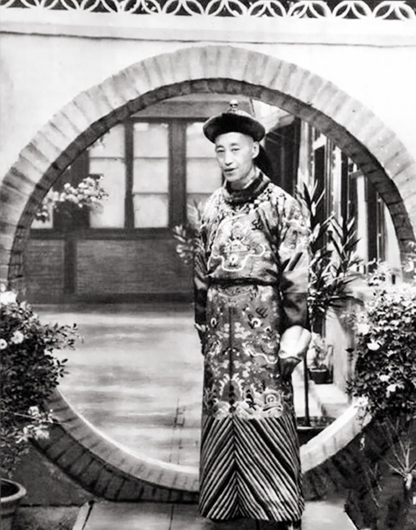 老照片还原晚清太监真容褪去官服也不过是普通人