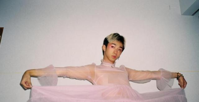 伊能静儿子要从名校休学?爱扮女装惹奶奶不满,但父母都很放任