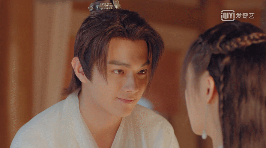 《天舞纪》是一部「最帅古装男神」许凯和吴佳怡主演的古装校园甜宠剧