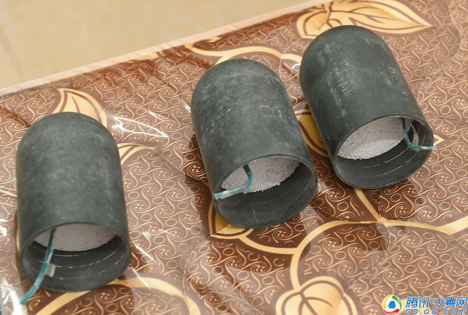 两广80后组豪车团 用罕见武器武装