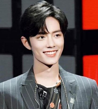 王一博因活动太多被批网友指应向黄轩学习肖战的做法让人感动