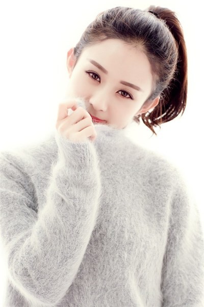 吃货赵丽颖没胸没屁股,却靠这个表情圈粉无数