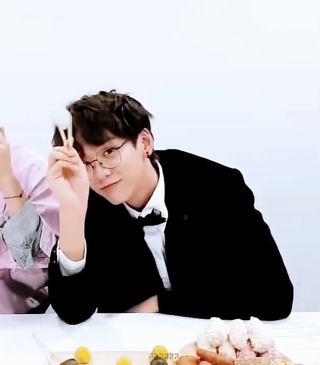 余景天在韩选秀淘汰,却来中国当c位?初舞台生图曝光照