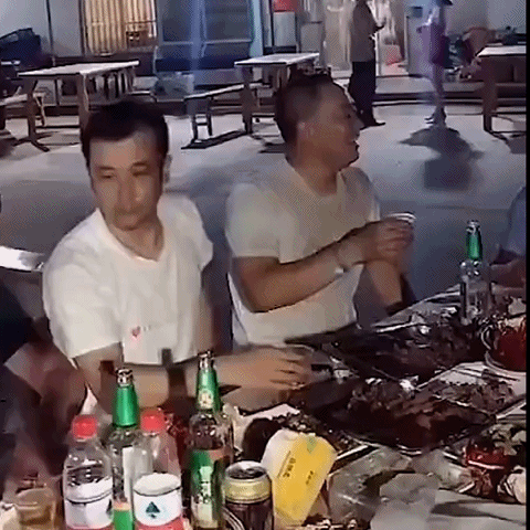 爆笑gif,托尼老师,可以给我的摩托车做个造型吗?_腾讯