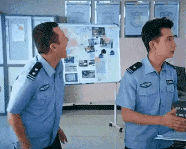 凤凰传奇真的缺预算吗五毛特效出专辑