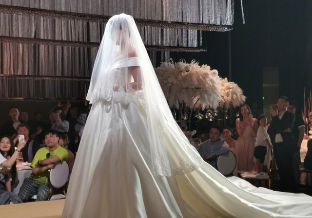 婚礼上新娘消失十分钟新郎看了监控后直接宣布退婚