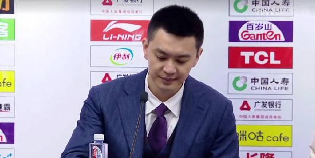 这种赛会制的比赛,季后赛中没有什么主客场之分,只要保证以前四名的