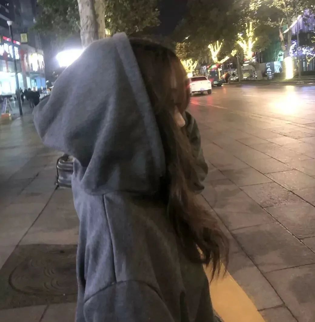 伤感头像:0102适合分手用的伤感微丧女生头像