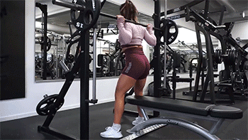 健身房臀部训练5个动作协调臀腿发展塑造理想臀部形态