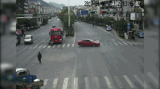 发生交通事故,千万不要肇事逃逸,后果非常严重.