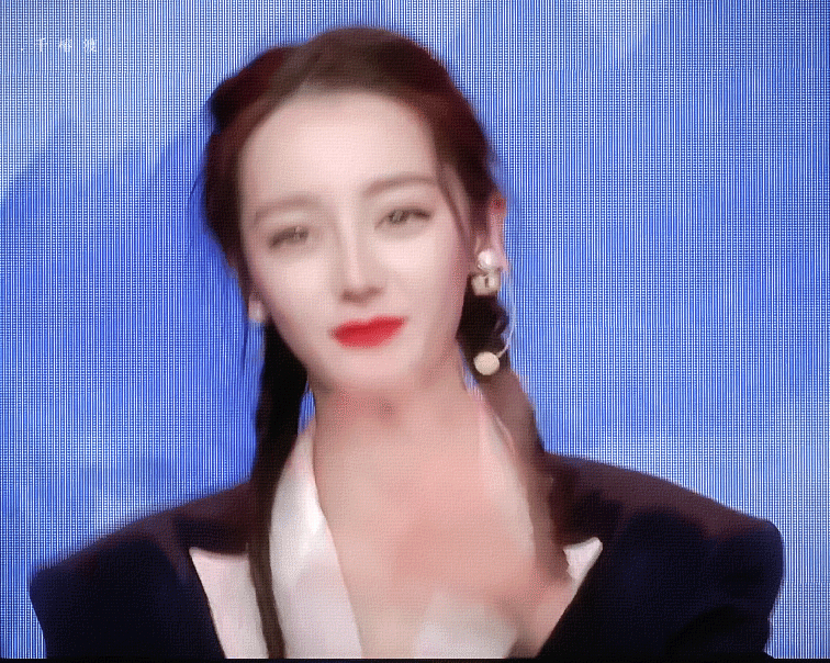 虽然是93年的, 但这俩年来也一直有人说她
