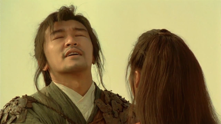 下图:孙悟空动情,紧箍收缩 唐僧是全剧最牛的人物,五百年前孙悟空因