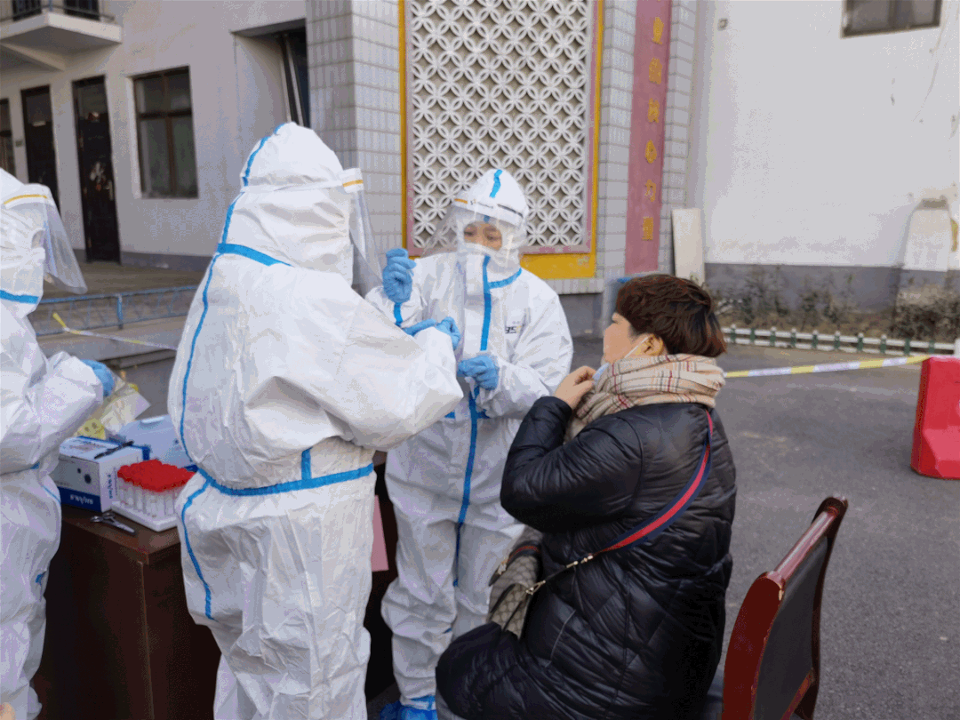 直击!前朴子村核酸检测现场