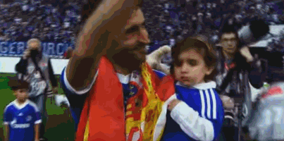 梅西平c罗背后还有欧冠1尊神 曾是皇马灵魂 零零后谁还识他?