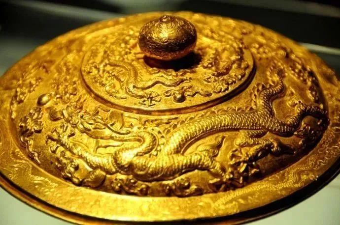 爱图梅瓶】要知道元青花是如今最值钱的瓷器文物全世界仅存只有百来件