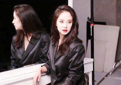 宋智孝又登韩网热搜榜,年龄成谜,难怪能演魔女