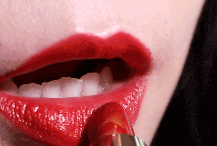 热搜万人求的春晚口红原来是这支!