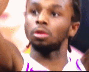 养生篮球爆炸头的维金斯是飞在半空中打球的扣了诺埃尔之后嘴哥就迷失