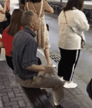 啤酒瓶她这辈子也没想明白能把偶像剧演成乡村爱情他们能把知识