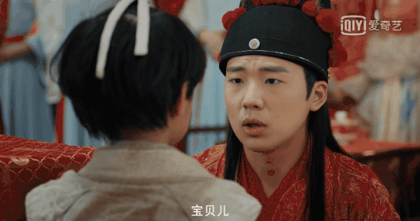 随着市场变化,编辑要求他换个坑,但是作者舍不得辛辛苦苦写好的角色