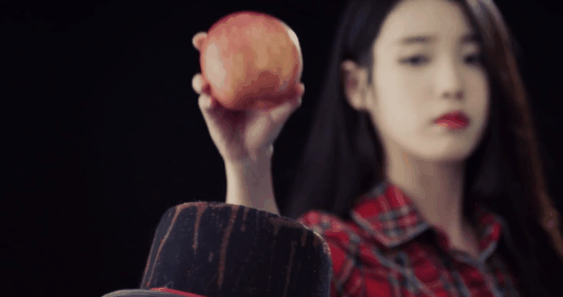 你不需要别人陪着你吃饭看电影,你自己也可以.