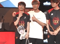 点而有些粉丝表达爱意的方式其实我李哥只是单纯的害羞而已对男粉热情