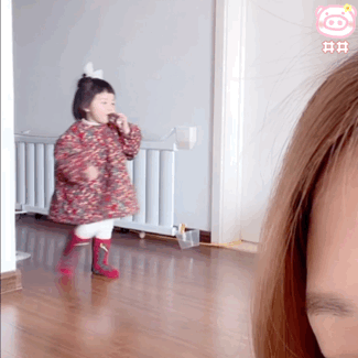 头像表情包丨萌娃小丸妹向你发送可爱光波