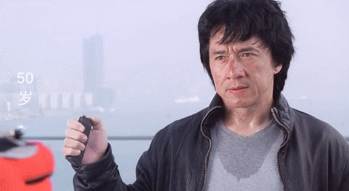 妆容,发型都有很大变化 龙哥的颜值巅峰啊 50岁的成龙 《新警察故事