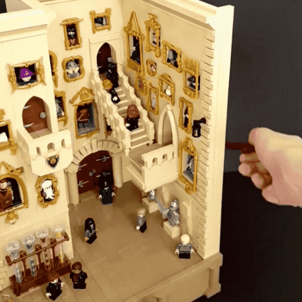 罗恩(ron)和赫敏(hermione)试图去格兰芬多(gryffindor)的公共休息室