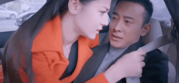 迪丽热巴和罗晋这个《克拉恋人》可真生猛,开车的画面竟然是真·开车!