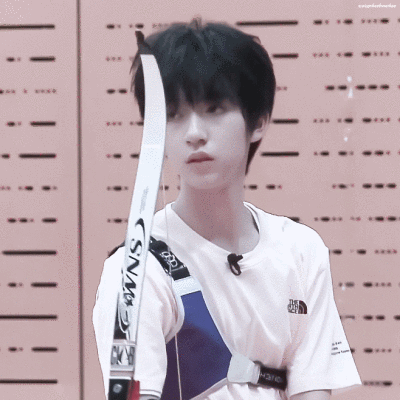 动图系列贺峻霖清美冷艳的小贺老师