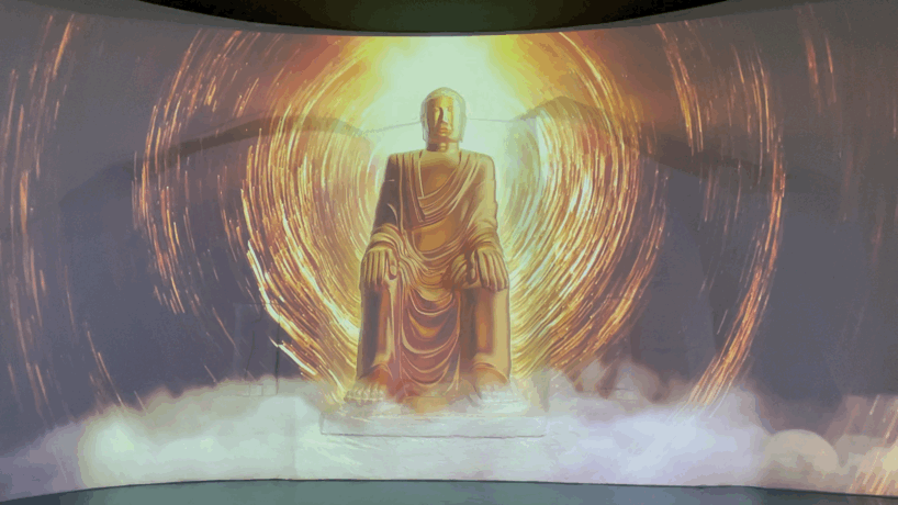 02 日月同辉 因为是环幕 所以更加真实生动 效果比3d电影好太多!