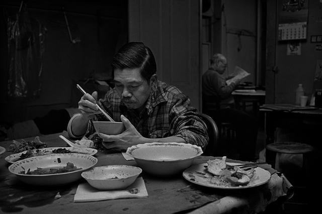 热帖：华人到了国外,为什么还是活得也这么累？