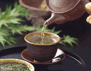 泡上一杯茶,慢慢地热热地喝了,都是一件美事.