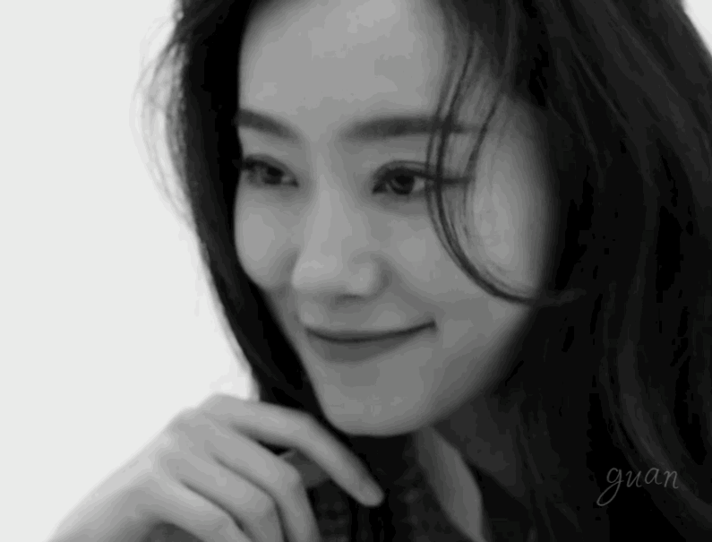 张小斐营销咱妈人设到底有完没完,最新生图美到撞脸啊