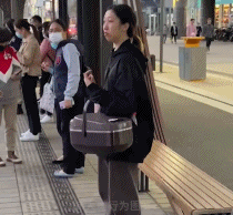 搞笑gif段子大哥不容易啊